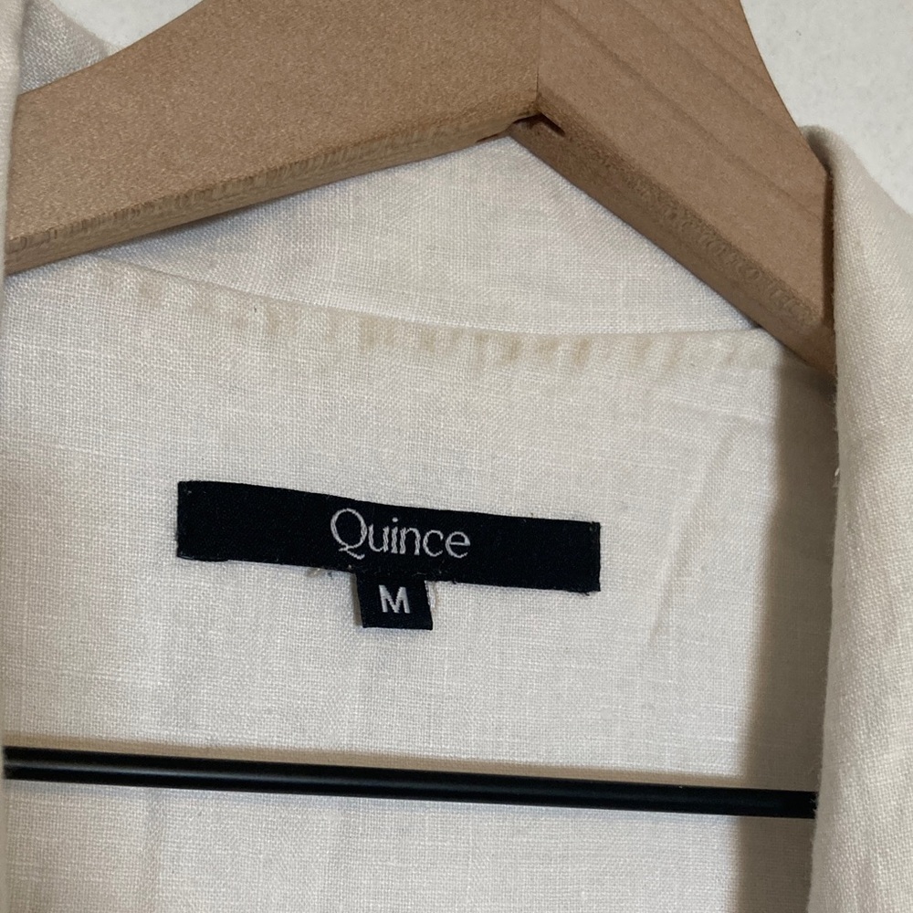 Quince Classic White Button Down Shirt - Picture 2 of 3